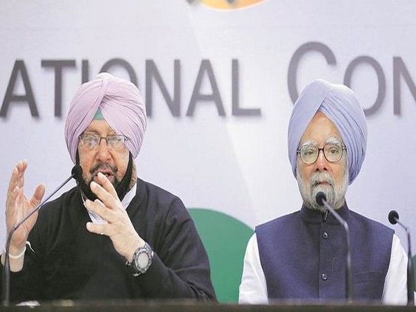 Punjab CM Captain Amarinder Singh and Former Prime Minister Dr Manmohan Singh. (Picture source: Punjab CM twitter)