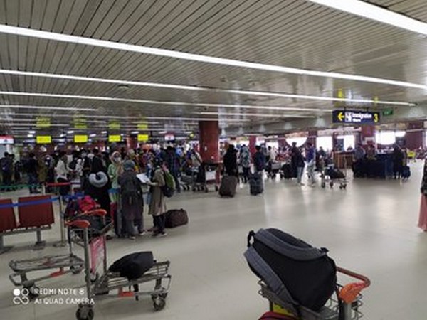 At least 169 Indian students to arrive at Srinagar from Dhaka 