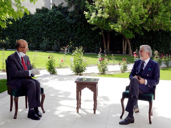 Ambassador of India to Afghanistan Vinay Kumar with Afghan High Council for National Reconciliation Chairman, Abdullah Abdullah (Twitter/Abdullah Abdullah)