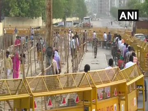 A view of Gazipur wholesale market  on Thursday. [Photo/ANI]