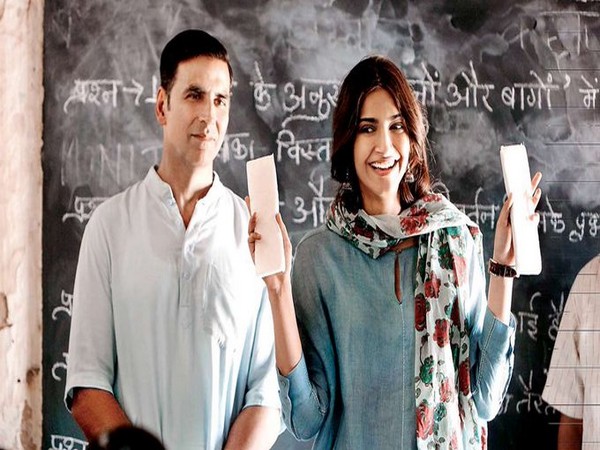 Actors A still from the flick 'PadMan' featuring actors Akshay Kumar and Sonam Kapoor (Image Source: Twitter)