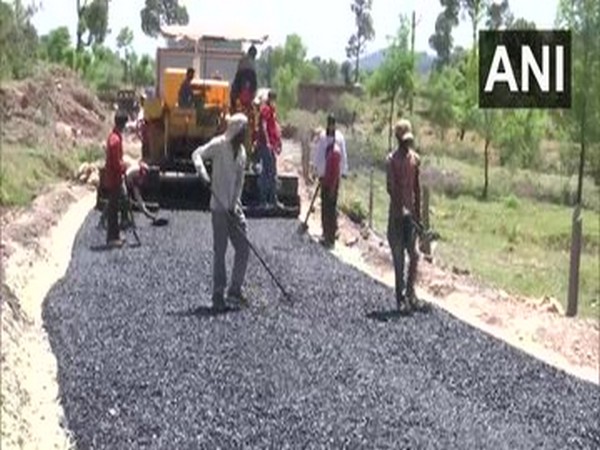 Road construction work has resumed in Rajouri district. [Photo/ANI]