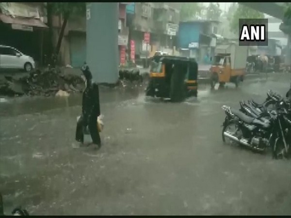 Heavy rains lead to water-logging in Thane