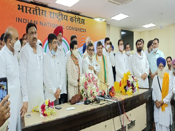 Visuals from Congress Headquarters in Delhi (ANI)