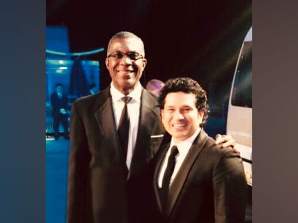 Michael Holding with Sachin Tendulkar (Photo/ Sachin Tendulkar Twitter)