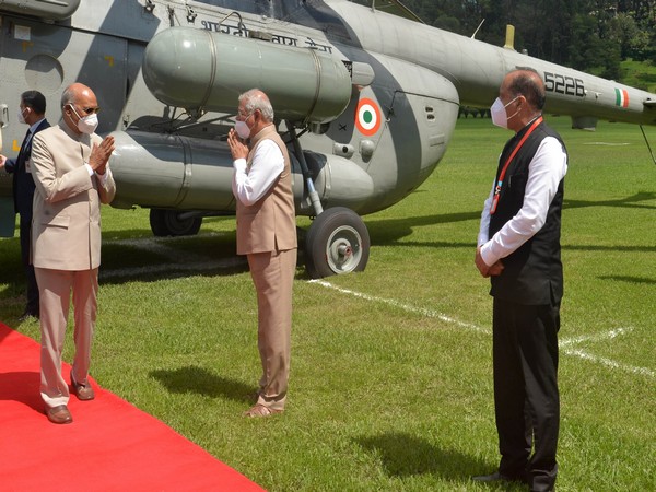 Governor of Himachal Pradesh Shri Rajendra Vishwanath Arlekar and Chief Minister Shri Jai Ram Thakur receiving President Kovind on his arrival at Shimla (Photo/ANI)