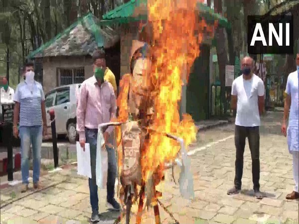 The effigy of Chinese President Xi Jinping was burnt in Dharamshala on Saturday. Photo/ANI