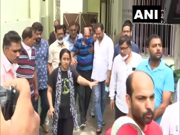Family members of Sushant Singh Rajput leaving for Mumbai. [Photo/ANI] 