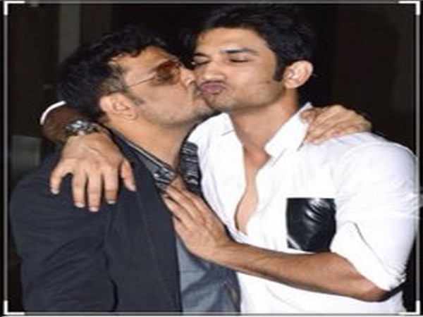 Late Bollywood actor Sushant Singh Rajput with casting director Mukesh Chhabra (Image Source: Twitter)