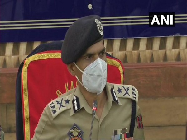 IG Police Kashmir, Vijay Kumar addresses a press conference in Srinagar. [Photo/ANI]