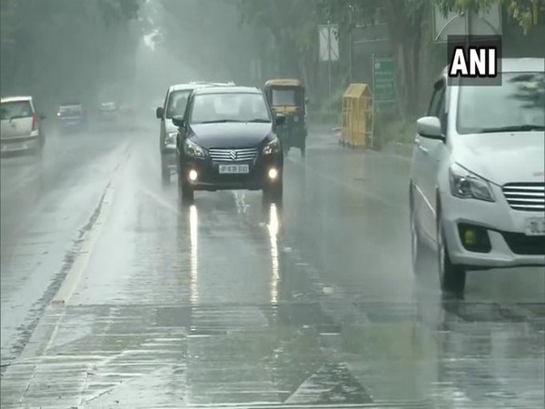 Delhi on Wednesday received rain showers. [Photo/ANI]