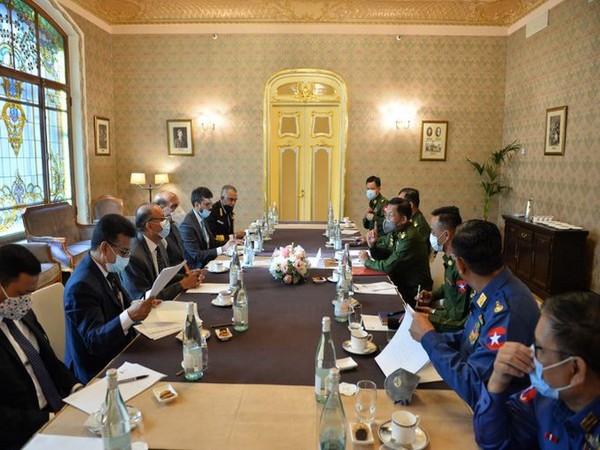 Defence Minister Rajnath Singh meets Myanmar's Military Chief, Senior General Min Aung Hlaing