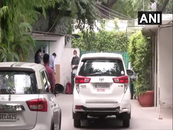 A team of Enforcement Directorate (ED) on Tuesday arrived at the residence of Congress leader Ahmed Patel. (Photo/ANI)