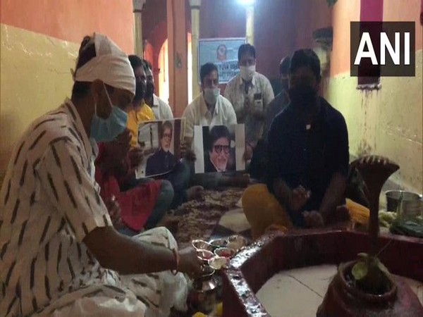 Amitabh Bachchan's fans perform special prayers in West Bengal for megastar's recovery from COVID-19. (Photo/ANI)