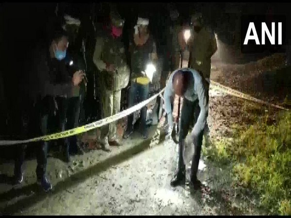 Policemen conducting probe at the incident site in Bhadohi. [Photo/ANI]