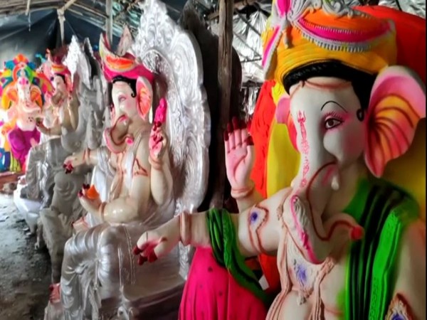 Eco-friendly Ganesh idols