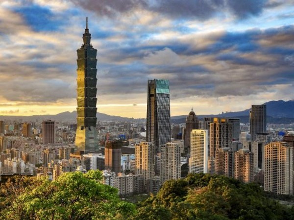 The recovery of Q4 2020 was largely driven by trade of goods