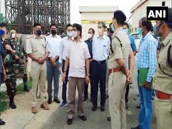 Jharkhand Chief Minister Hemant Soren inspected the newly built houses at the colony for the displaced in Dhurwa on Sunday (Photo/ANI)