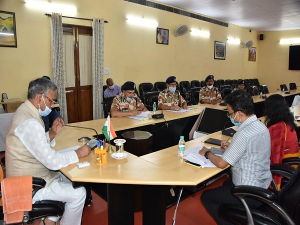 SS Deswal, Director-General of the Indo-Tibetan Border Police (ITBP) on Friday met Uttarakhand Chief Minister Trivendra Singh Rawat in Dehradun. (Photo/ANI)