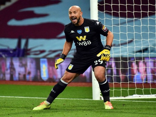 Aston Villa goalkeeper Pepe Reina. (Photo/ Pepe Reina Twitter)