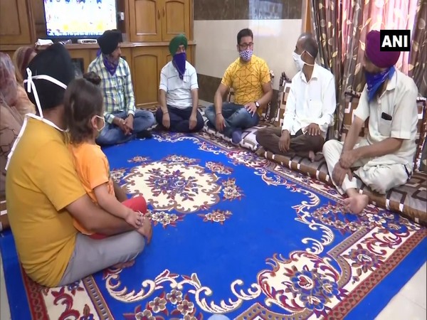 Members of few Sikh and Hindu families who migrated from Afghanistan to India 25-30 years back have demanded citizenship of the country.