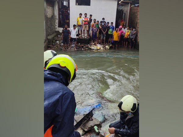 Search operation underway to find the three missing females in Trimurti Chawl. (Photo/ANI)