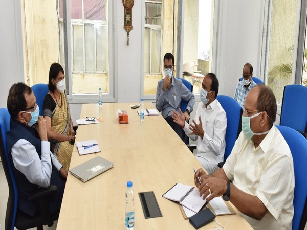 Members of the central team met the Telangana State Minister for Health and Family Welfare Eatala Rajender. (Photo/ANI)