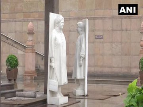 Statues of Bahujan Samaj Party (BSP) chief Mayawati (Photo/ANI)