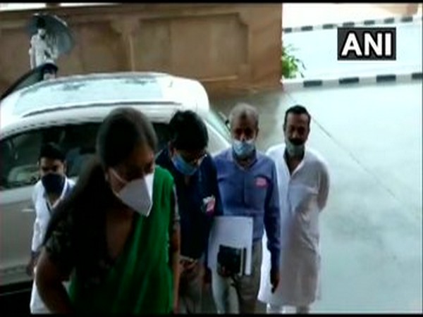 BJP leader Vasundhara Raje arrived at Rajasthan Assembly. [Photo/ANI]