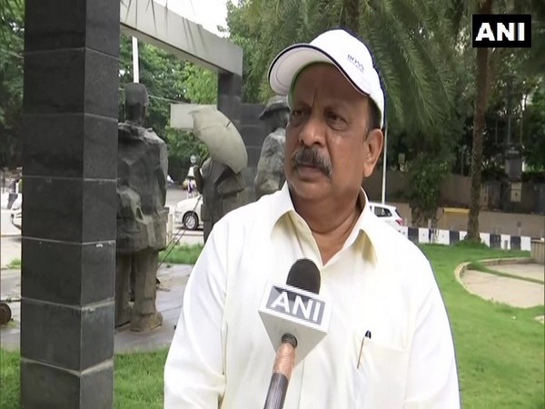 Former Karnataka minister and Congress leader Roshan Baig. [File Photo/ANI]