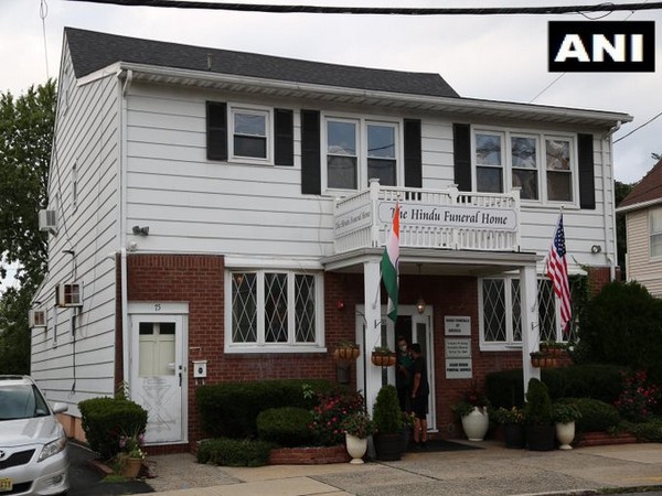 Visuals of People gathered at Highland Park Funeral Home to pay last respect to music maestro Pandit Jasraj
