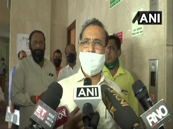 Maharashtra Health Minister Rajesh Tope speaking to reporters in Mumbai on Wednesday. Photo/ANI