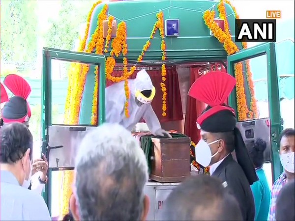 Former President Pranab Mukherjee's mortal remains being carried in van instead of gun carriage due to COVID-19