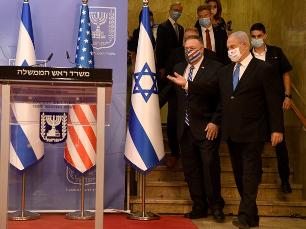 US Secretary of State Michael Pompeo with Israeli PM Benjamin Netanyahu. (Photo credit: Michael Pompeo official twitter)