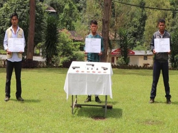 Security Forces in an operation apprehended three hardcore Cadres of ULFA(I) near Noglo, Tirap (Photo/Twitter/EasternCommand_IA)