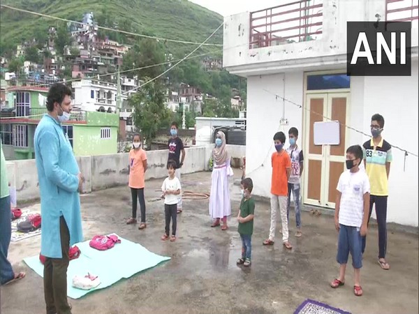 Community classes being conducted in Poonch amid the COVID-19 pandemic. (Photo/ANI)