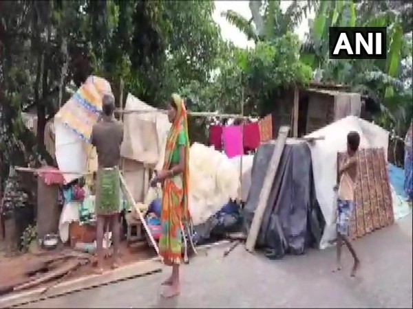 Villagers take refuge in makeshift shelters on roadsides. (Photo/ANI)