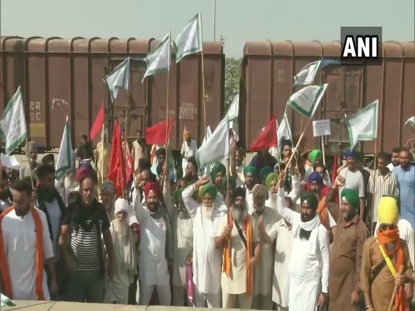 Protest against the farm laws continues in Jalandhar on Thursday. Photo/ANI