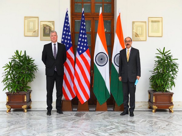 Foreign Secretary Harsh Vardhan Shringla (R) with US Deputy Secretary of State, Stephen Biegun,