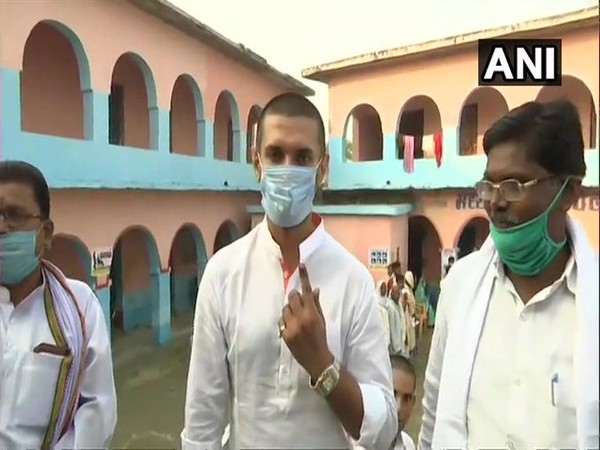 Paswan cast his vote at a polling booth in Khagaria and urged voters not to let their vote go wasted. Photo/ANI