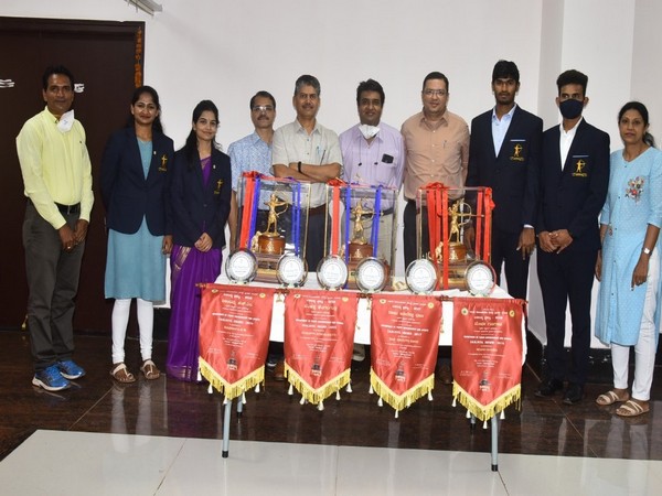 4 of SWRSA employees honored with prestigious Ekalavya Award (Photo/ South Western Railway Twitter)