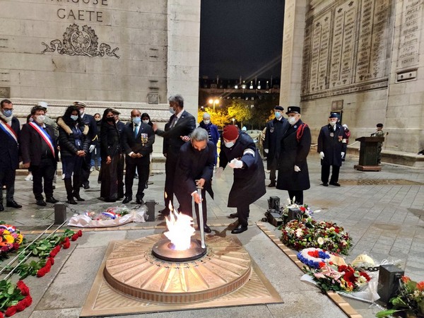 Indian Envoy Jawed Ashraf, Senator Remi Feraud, MEP Maxette Pirbakas paying homage to the Indian soldiers who died during the WWI. (Photo credit: Twitter/India in France)