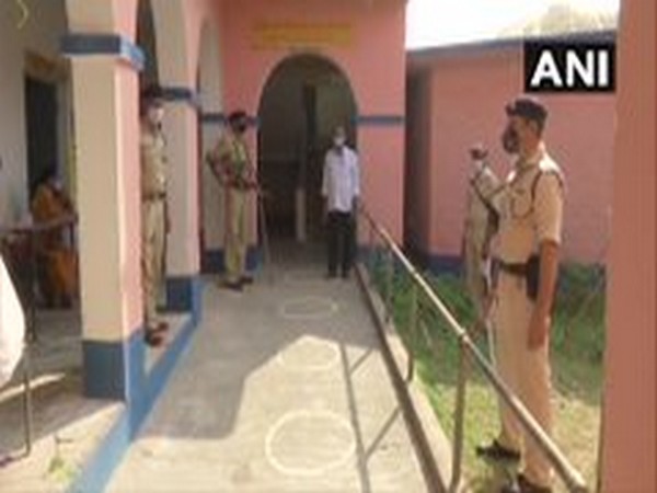 A polling booth in Balgudar village, Lakhisarai (Photo/ANI)