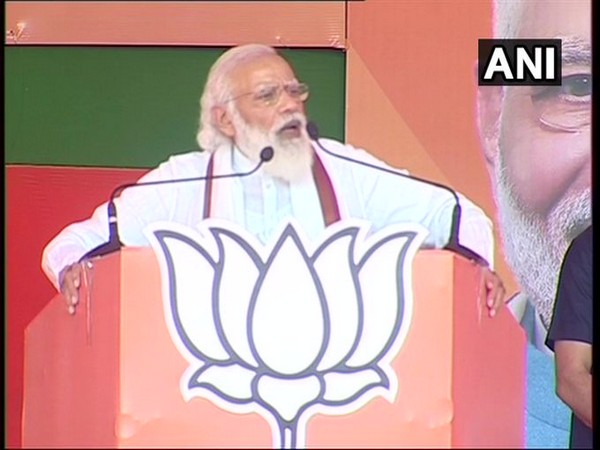Prime Minister Narendra Modi addressing a rally in Bihar's Muzaffarpur (Photo/ANI)