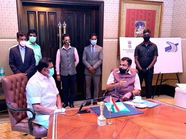 Union Minister Nitin Gadkari reviewed NH projects in Tamil Nadu along with CM Palaniswami. [Photo/ANI]
