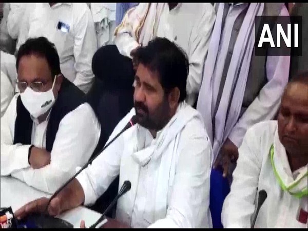 Himmat Singh Gurjar (centre), leader of Gurjar faction said, whose delegation met Rajasthan Minister Raghu Sharma (left) on Saturday.