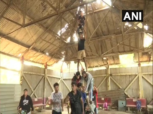 Teenager dance group INDIA rehearsing in an abandoned shelter in Mumbai. [Photo/ANI]