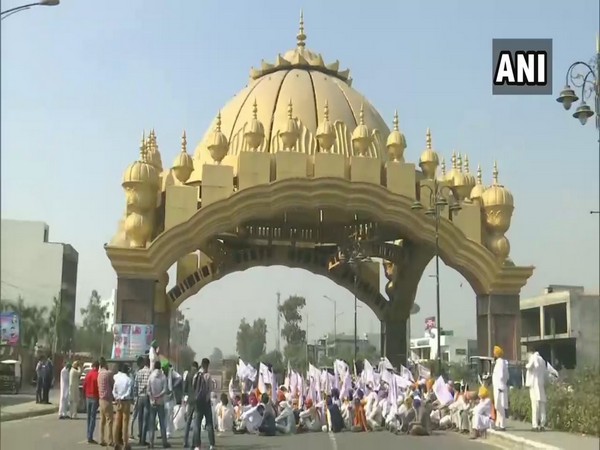 Visuals from the Amritsar-Delhi border protest. (Photo/ANI)