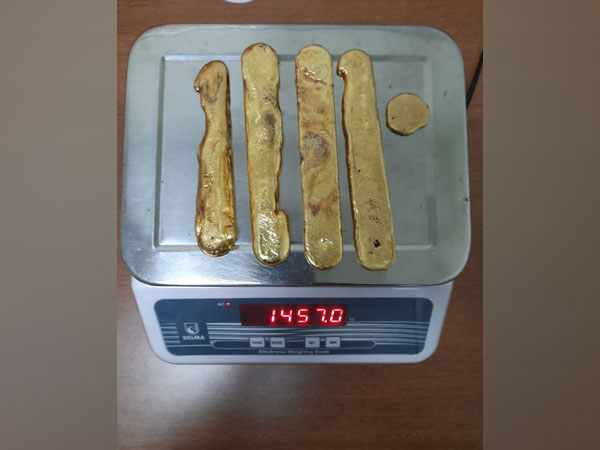 The gold seized from a passenger at Kannur airport (Photo/ANI)