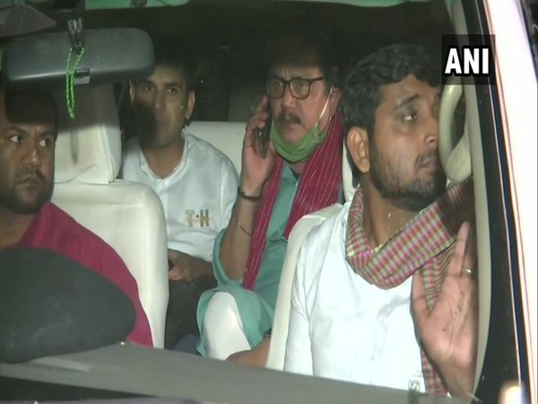 Delegation of RJD and Congress reached the ECI office (Photo/ANI)